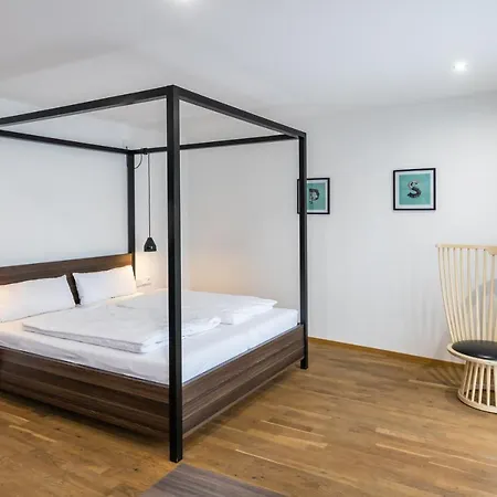 Nomad Serviced-apartments